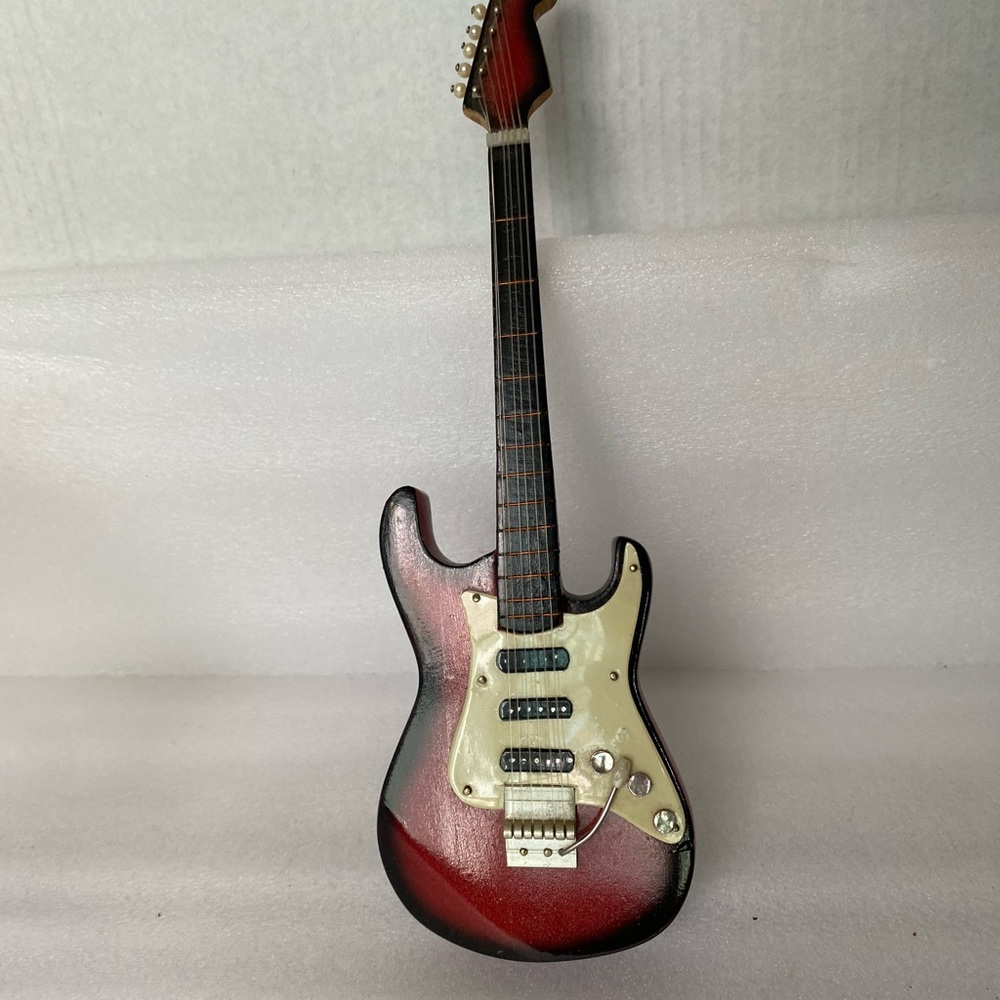 Vintage Mini Electric Guitar 9 X 3